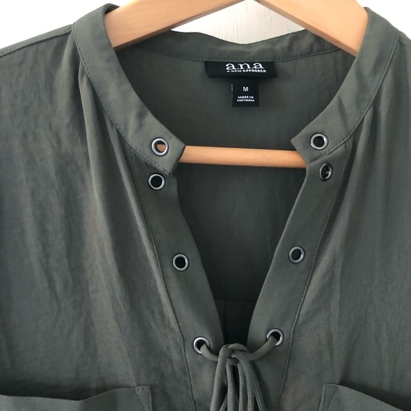 3/4 sleeve army green lace up blouse - Picture 1 of 2